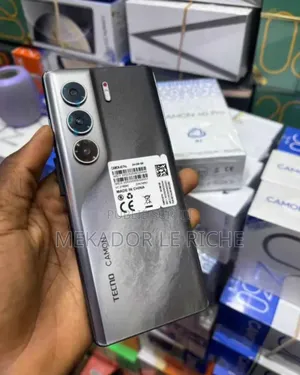 Nouveau Tecno Camon 40 256 GB Noir