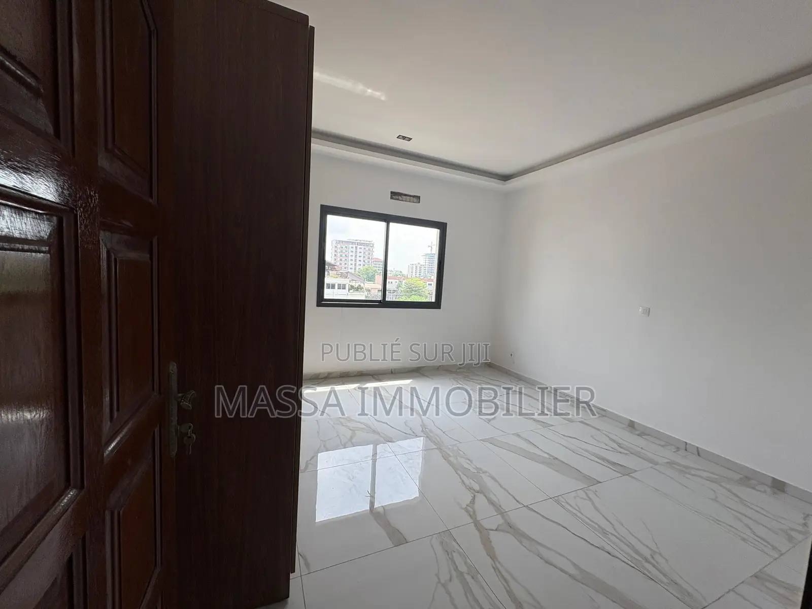 2chbre Appartement dans Massa Immobilier, Marcory à Vendre