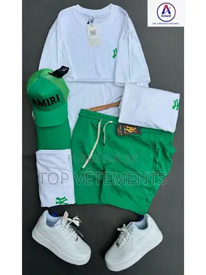 Photo - Nouvelle Collection De Complet Haut Et Bas Seulement
