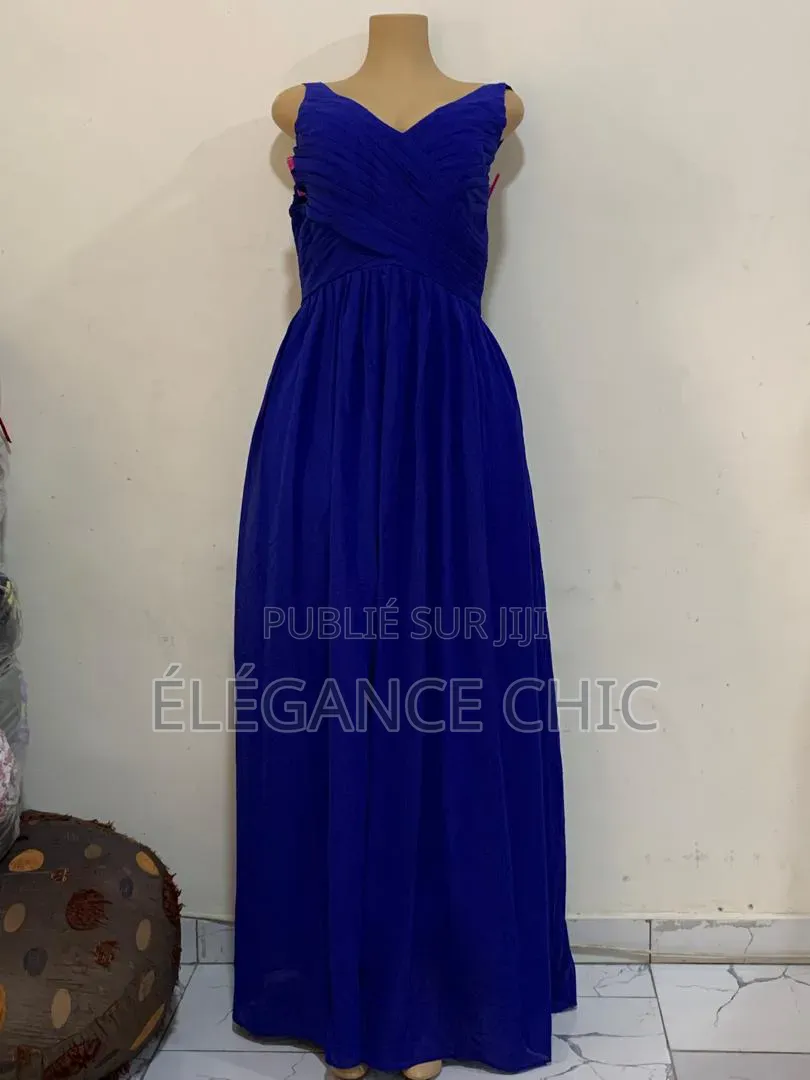 Belle Robe Disponible