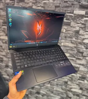 Nouveau Ordinateur portable Acer Nitro 17 32GB Intel Core i7 HDD+SSD 2T
