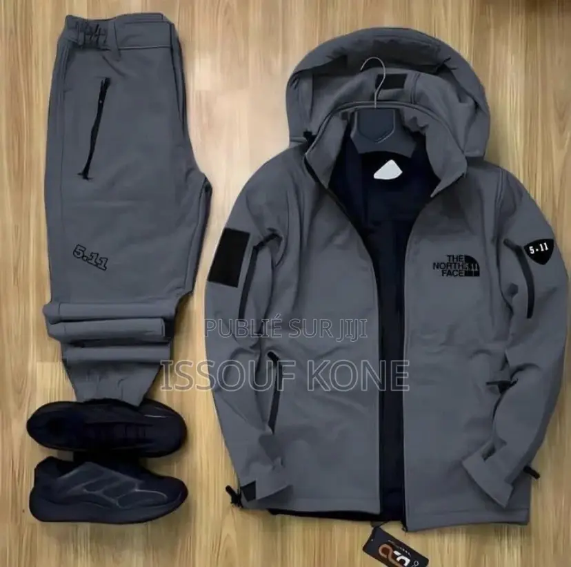 Vêtements Pour Homme Et Femme