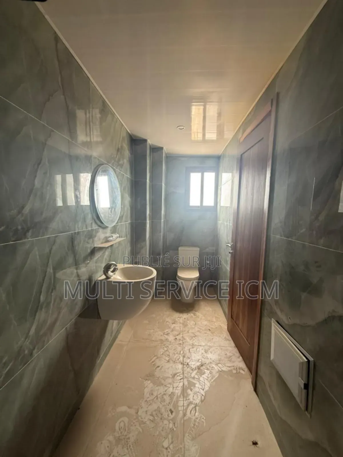 3chbre Appartement dans Ismaël Coulibaly, Cocody à Vendre
