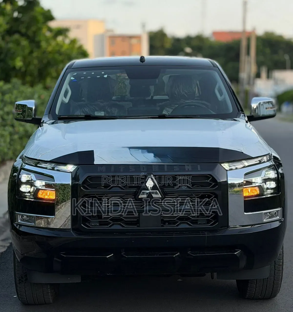 Nouveau Mitsubishi L200 2025 Gris