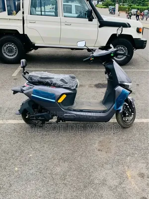 Nouveau Yamaha DT125 2026 Gris