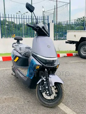 Nouveau Yamaha DT125 2026 Gris