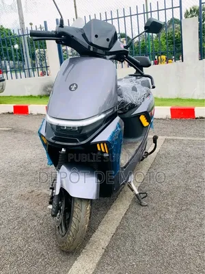 Nouveau Yamaha DT125 2026 Gris