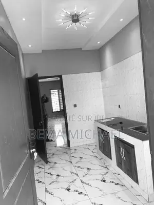 5chbre Villa dans Villa Basse 5 Pièces, Bingerville à Louer