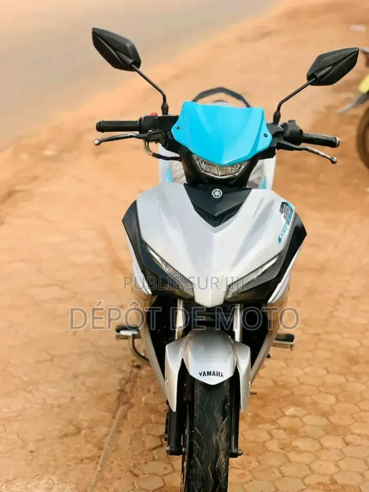 Nouveau Yamaha Autre 2025 Gris