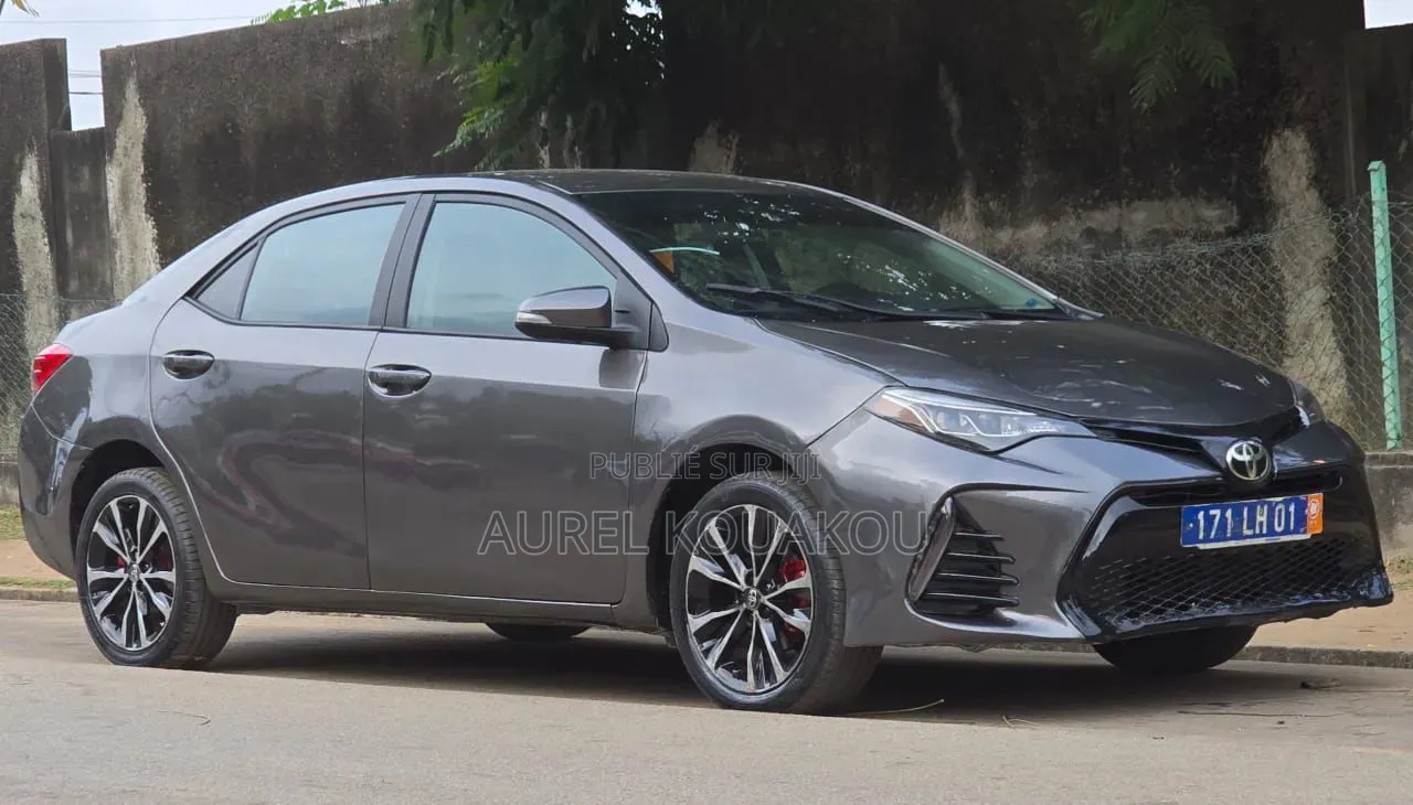 Toyota Corolla 2017 Gris