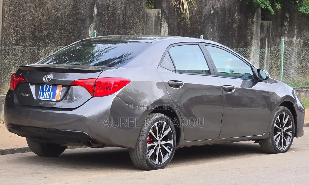 Toyota Corolla 2017 Gris