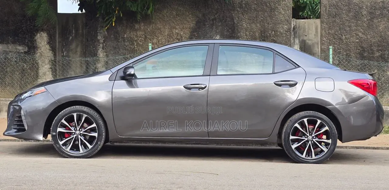Toyota Corolla 2017 Gris