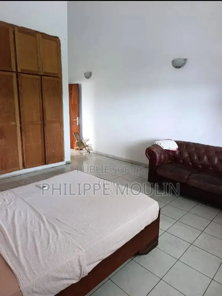6chbre Duplex dans Elite Immobilier, Cocody à Vendre
