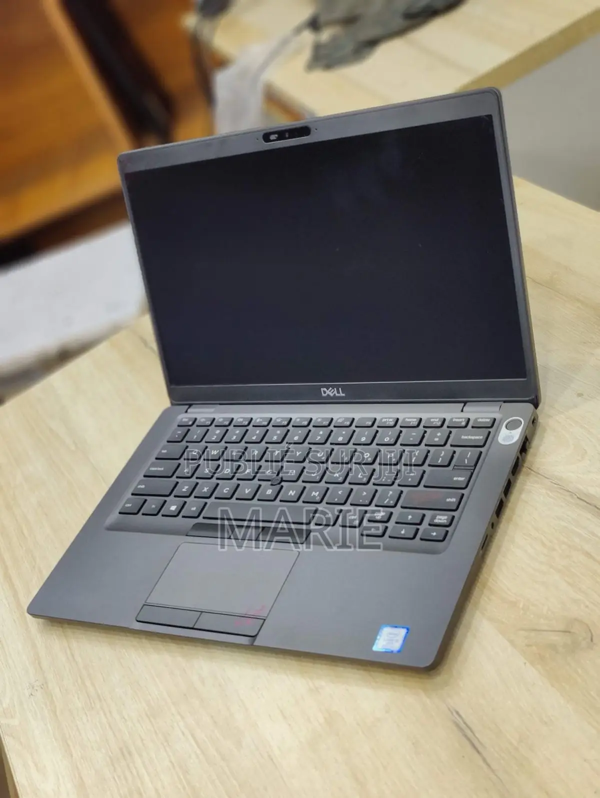 Nouveau Dell Latitude 5400 24GB Intel Core i9 HDD 512GB
