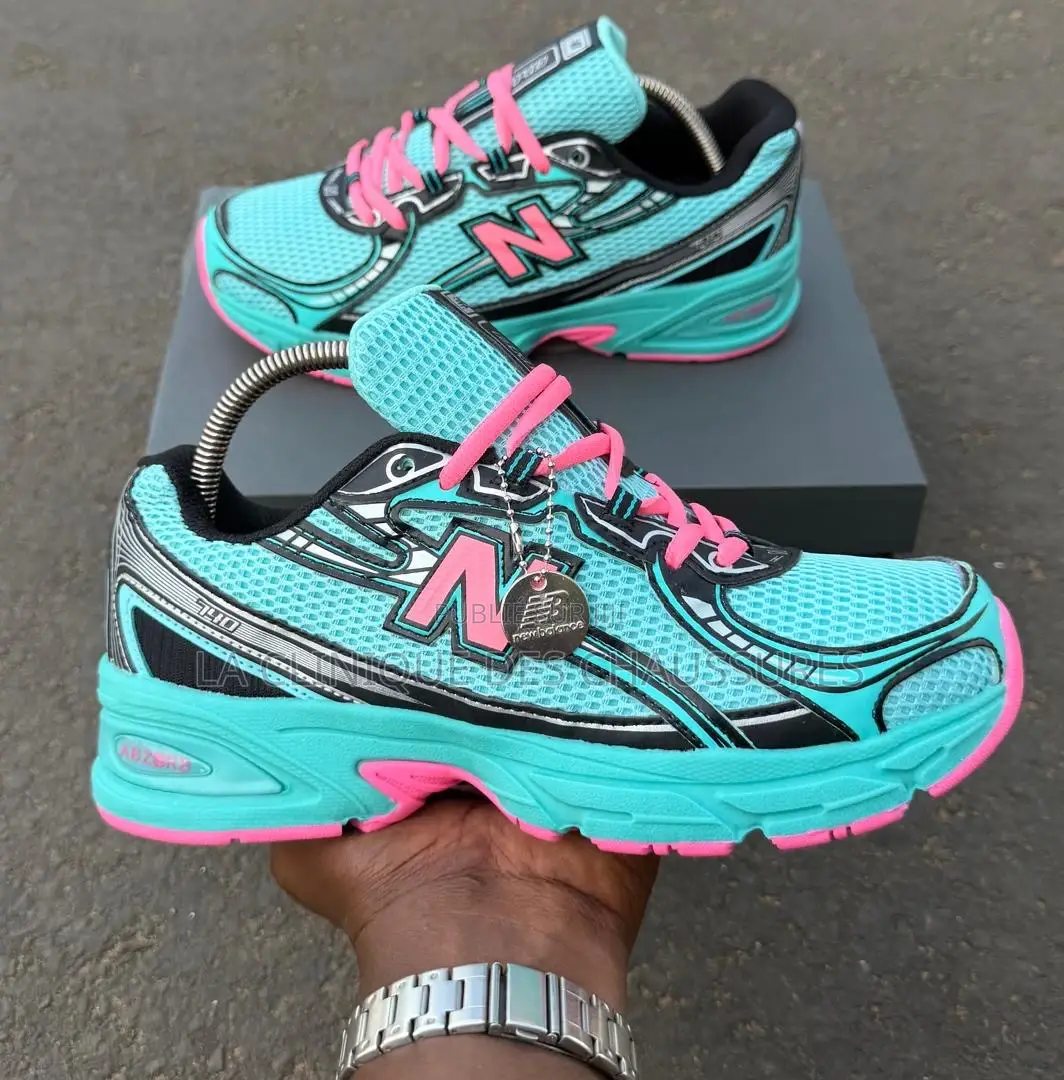 New Balance 740