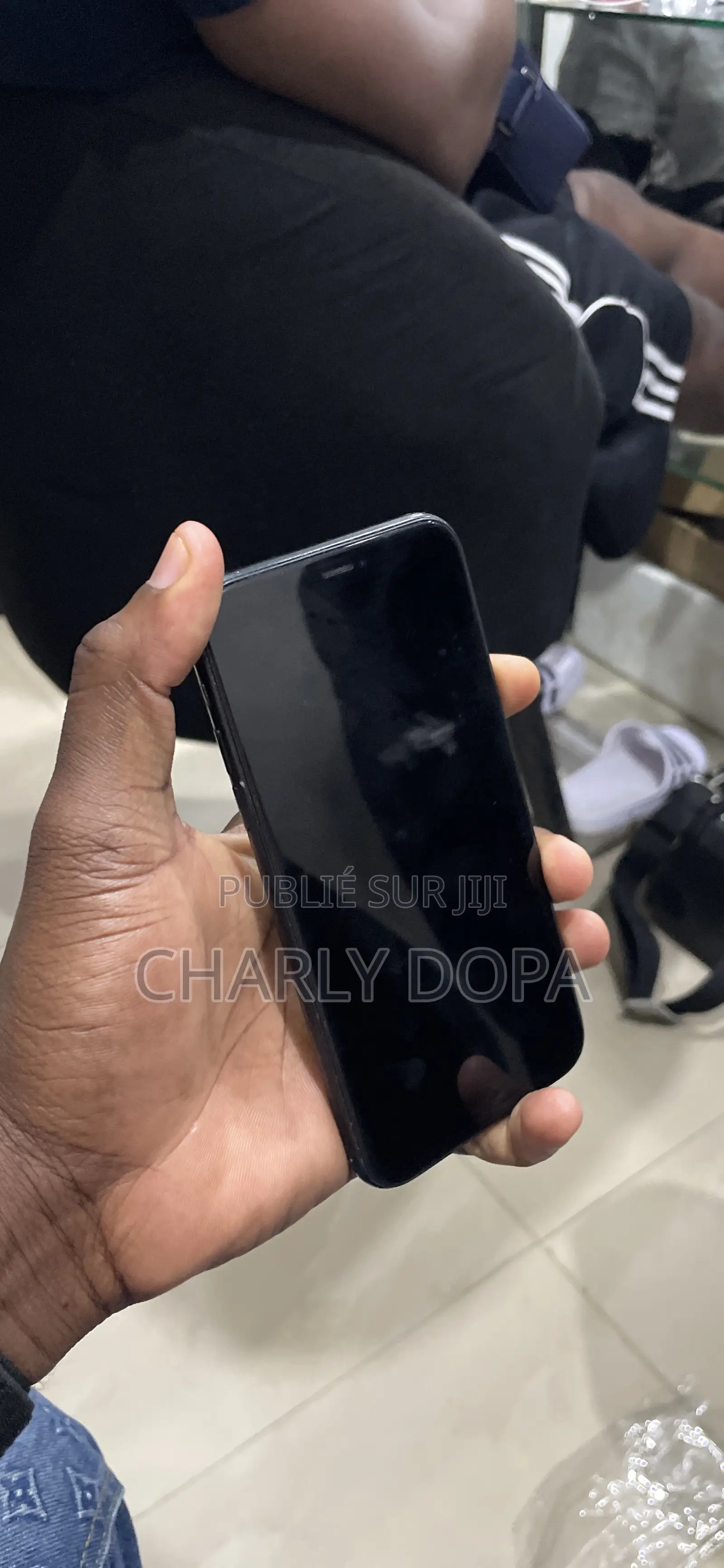 Apple iPhone XR 64 GB Noir