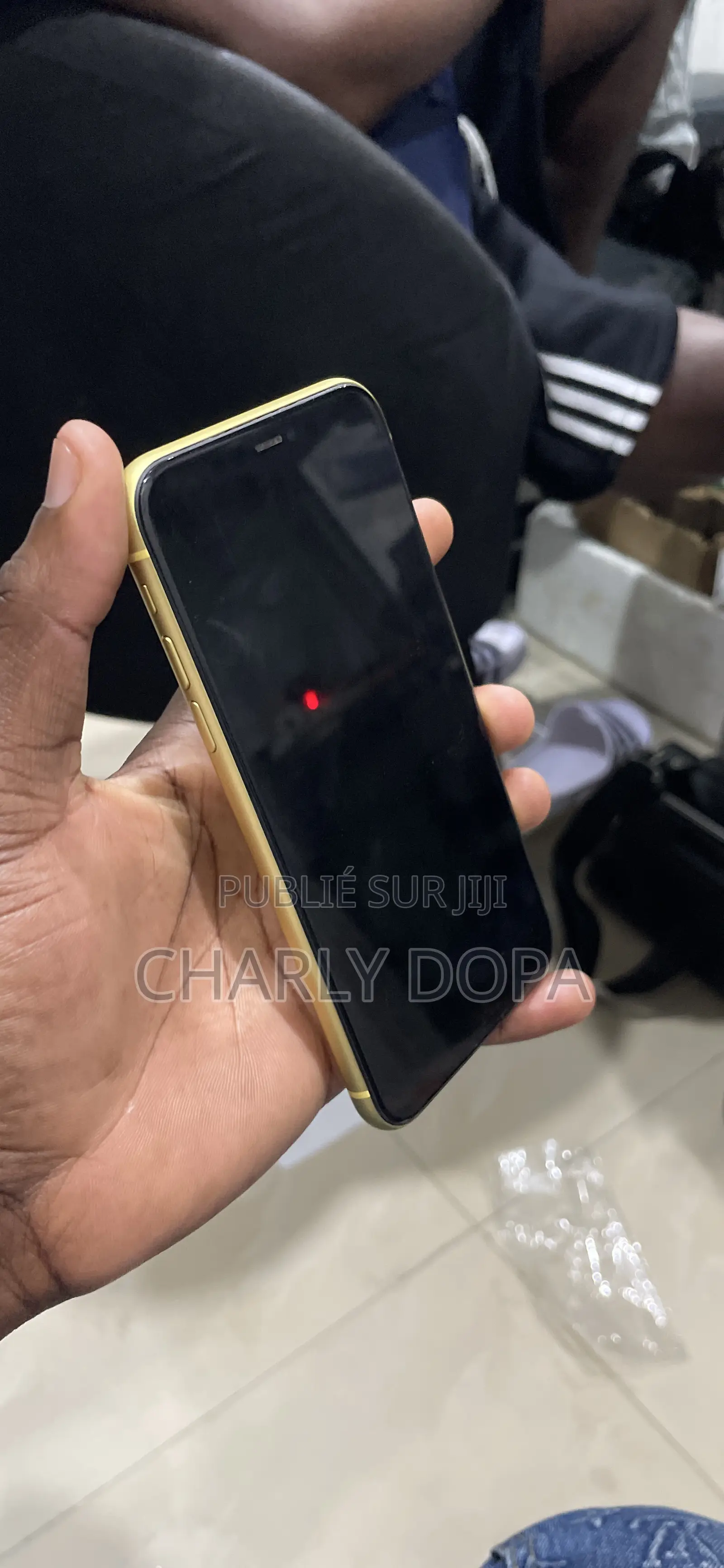 Apple iPhone 11 64 GB Jaune