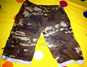Short Cargo Militaire