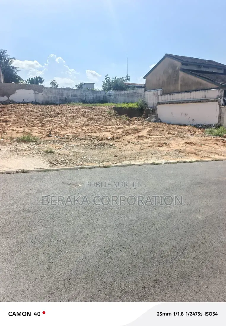 Vente Terrain Nu Au Deux Plateaux Vallon Ambassade Ghana Avec Acd