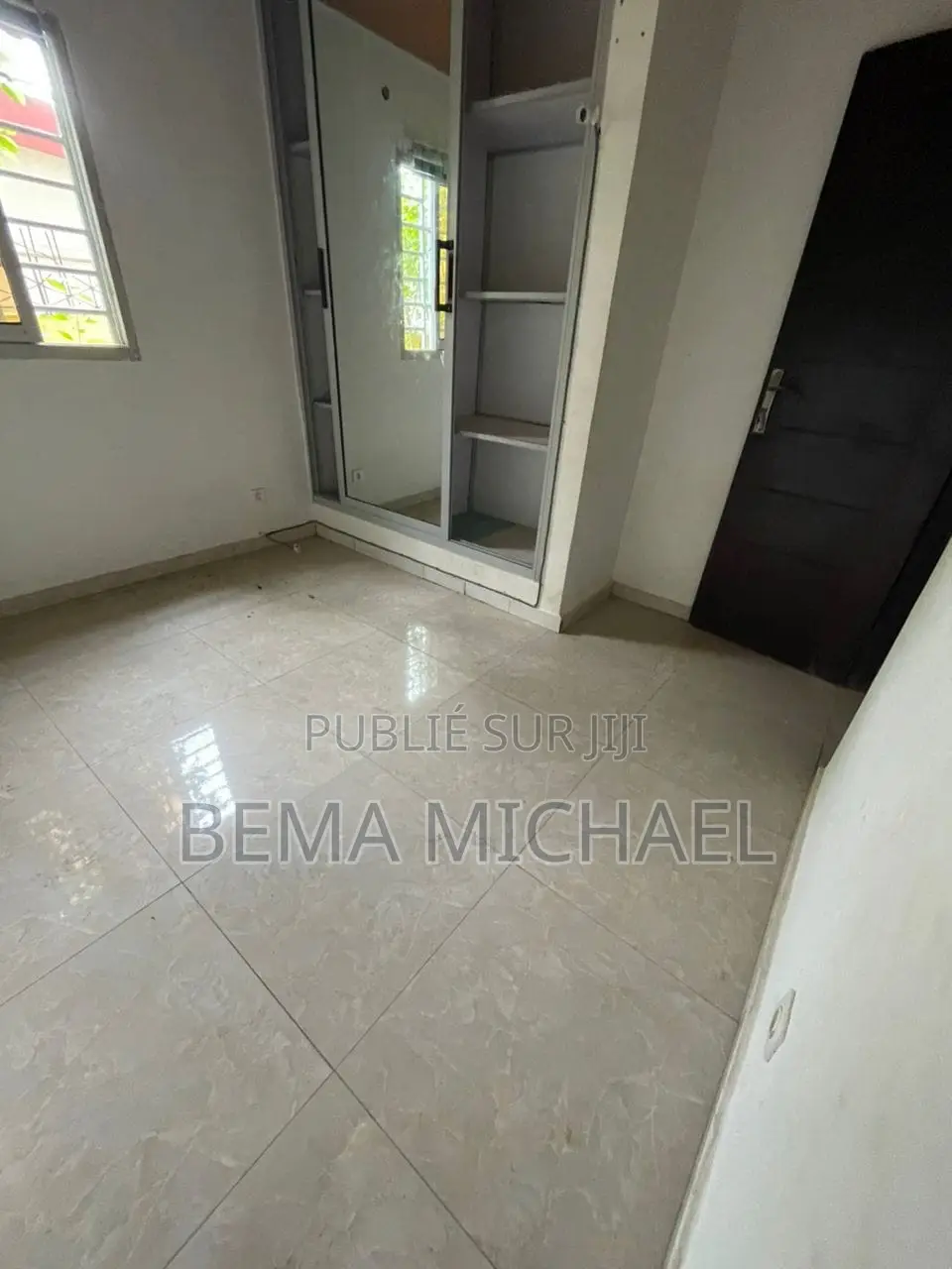3chbre Villa dans Villa Basse 4 Pièces, Bingerville à Louer