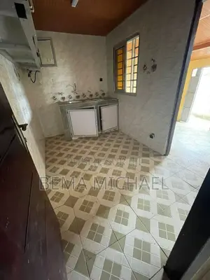 3chbre Villa dans Villa Basse 4 Pièces, Bingerville à Louer