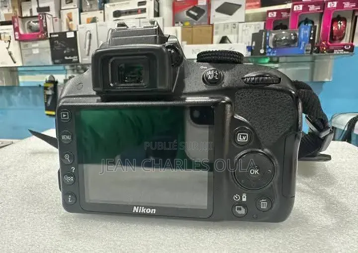 Nikon D3300 + Objectif 18-55mm