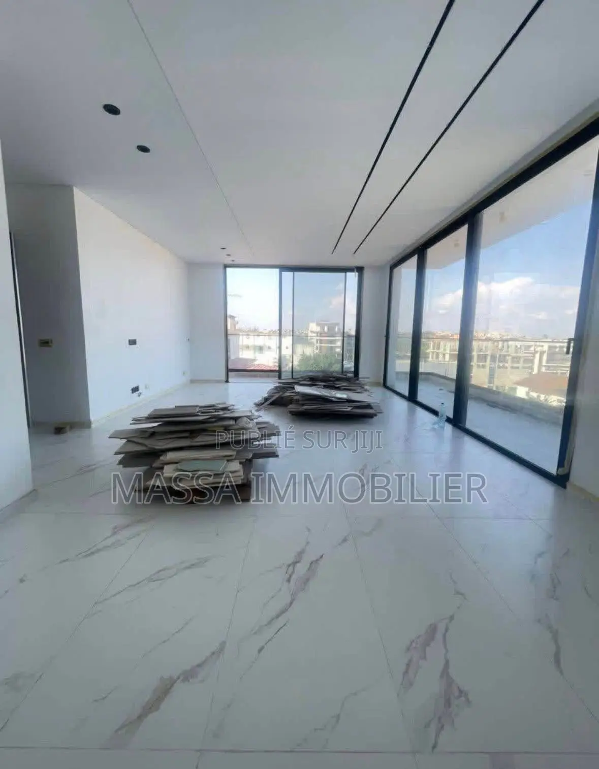 3chbre Appartement dans Massa Immobilier, Cocody à Louer