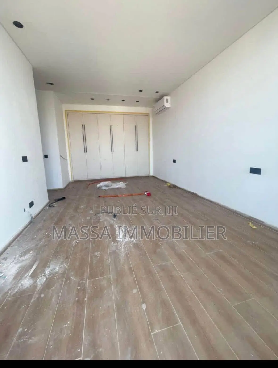 3chbre Appartement dans Massa Immobilier, Cocody à Louer