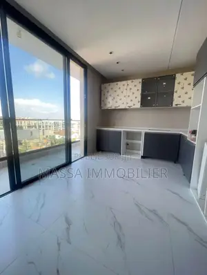 3chbre Appartement dans Massa Immobilier, Cocody à Louer