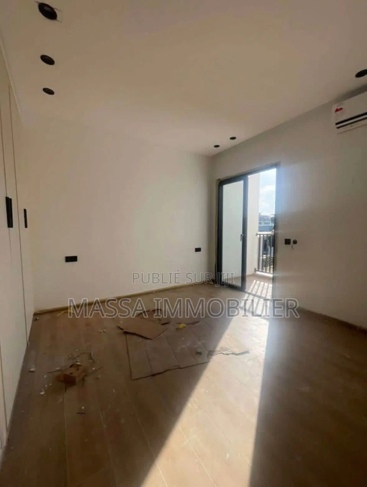 3chbre Appartement dans Massa Immobilier, Cocody à Louer