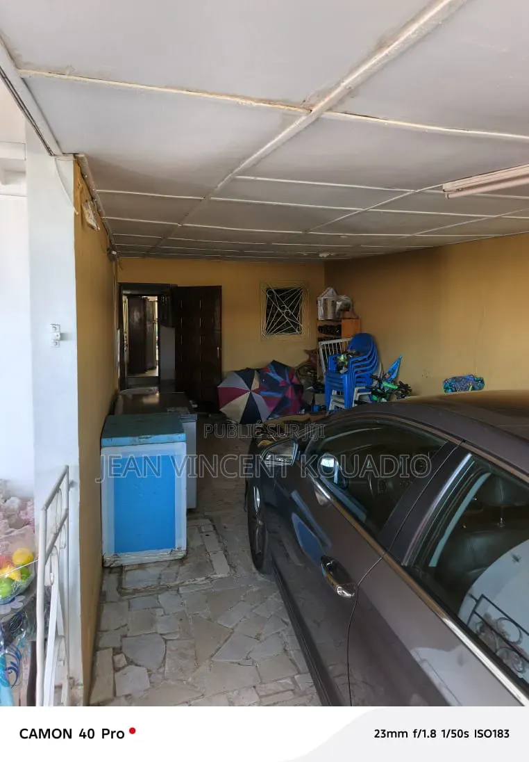 Meublé 5chbre Villa dans Propriétaire Privé, Cocody à Vendre