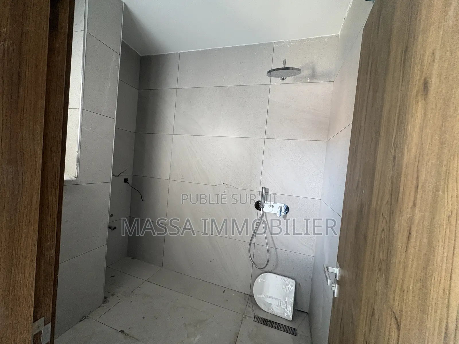 2chbre Appartement dans Massa Immobilier, Cocody à Louer