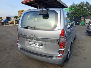 Hyundai H1 2018 Noir