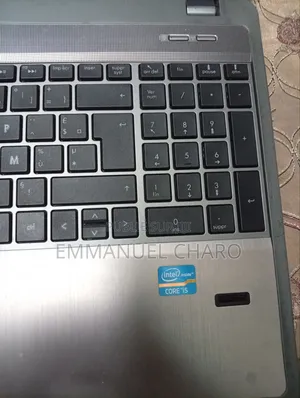 Ordinateur portable HP 15-da2933nia 4GB Intel Core i5 HDD 500GB