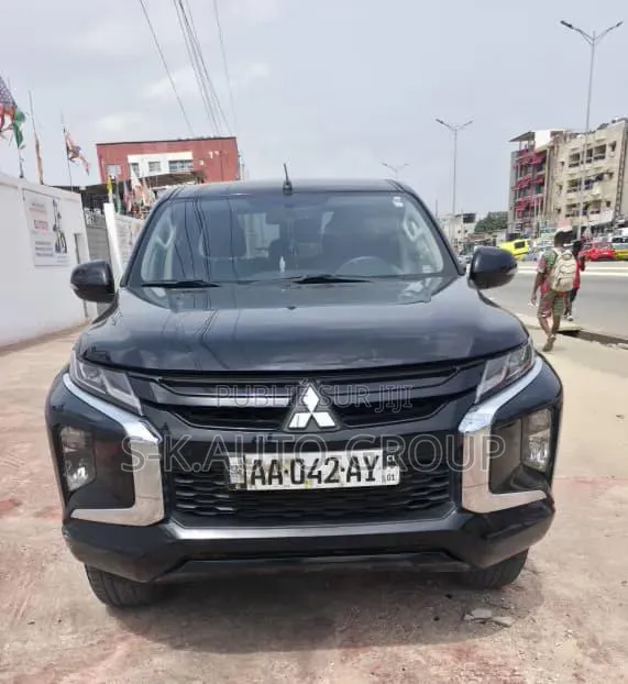 Mitsubishi L200 2013 Noir