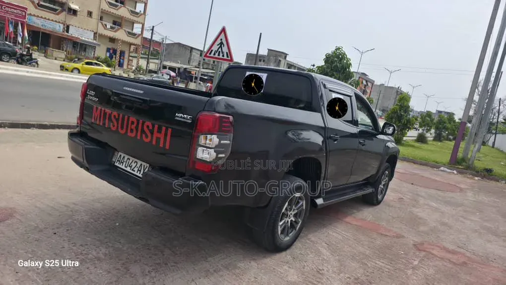 Mitsubishi L200 2013 Noir