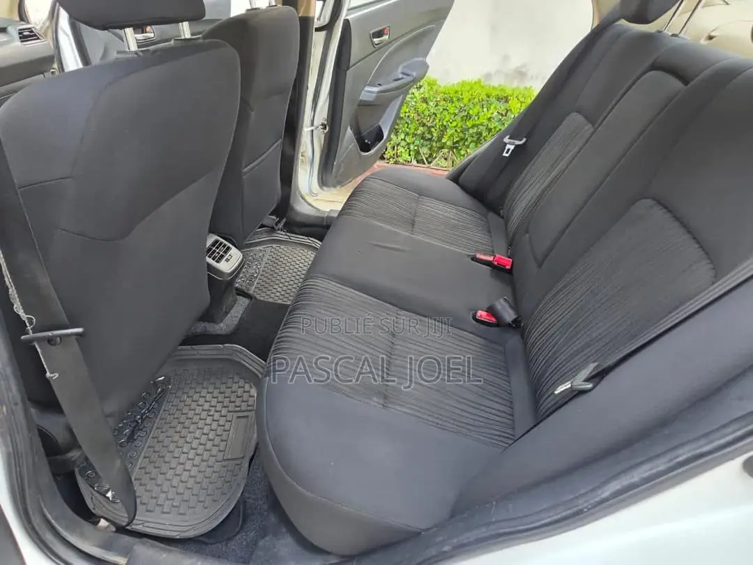 Suzuki Dzire 2023 Blanc