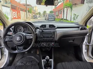 Suzuki Dzire 2023 Blanc