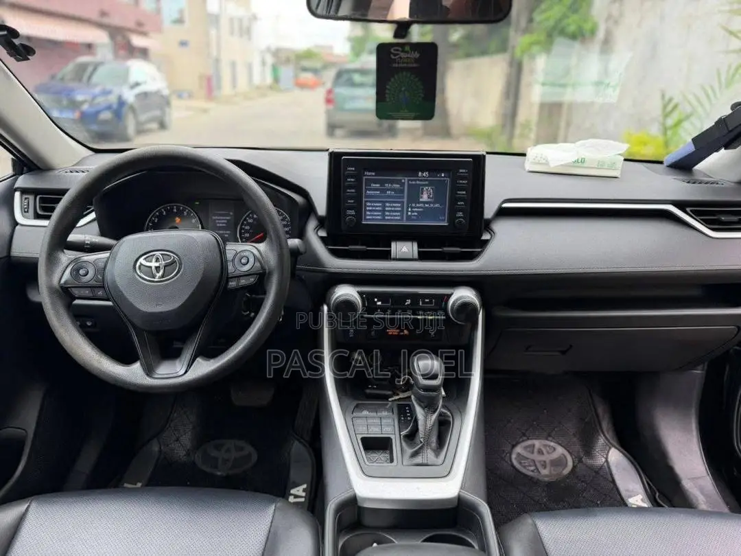 Toyota RAV4 2021 Noir