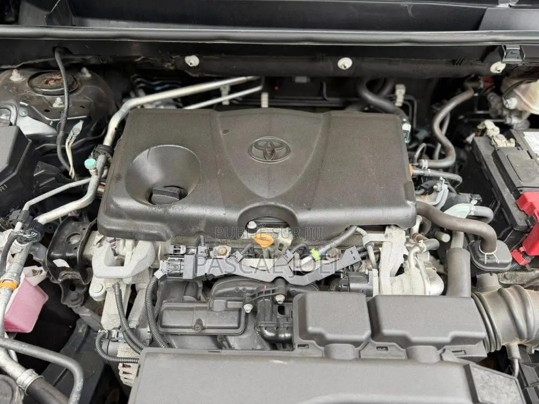 Toyota RAV4 2021 Noir