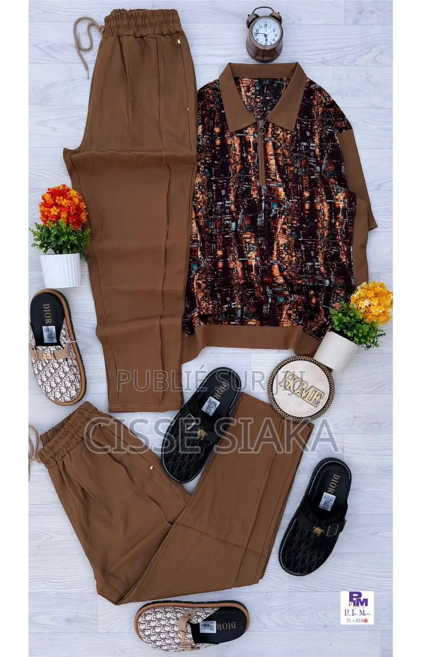 Vente De Vêtements Chaussures Montre Maillot