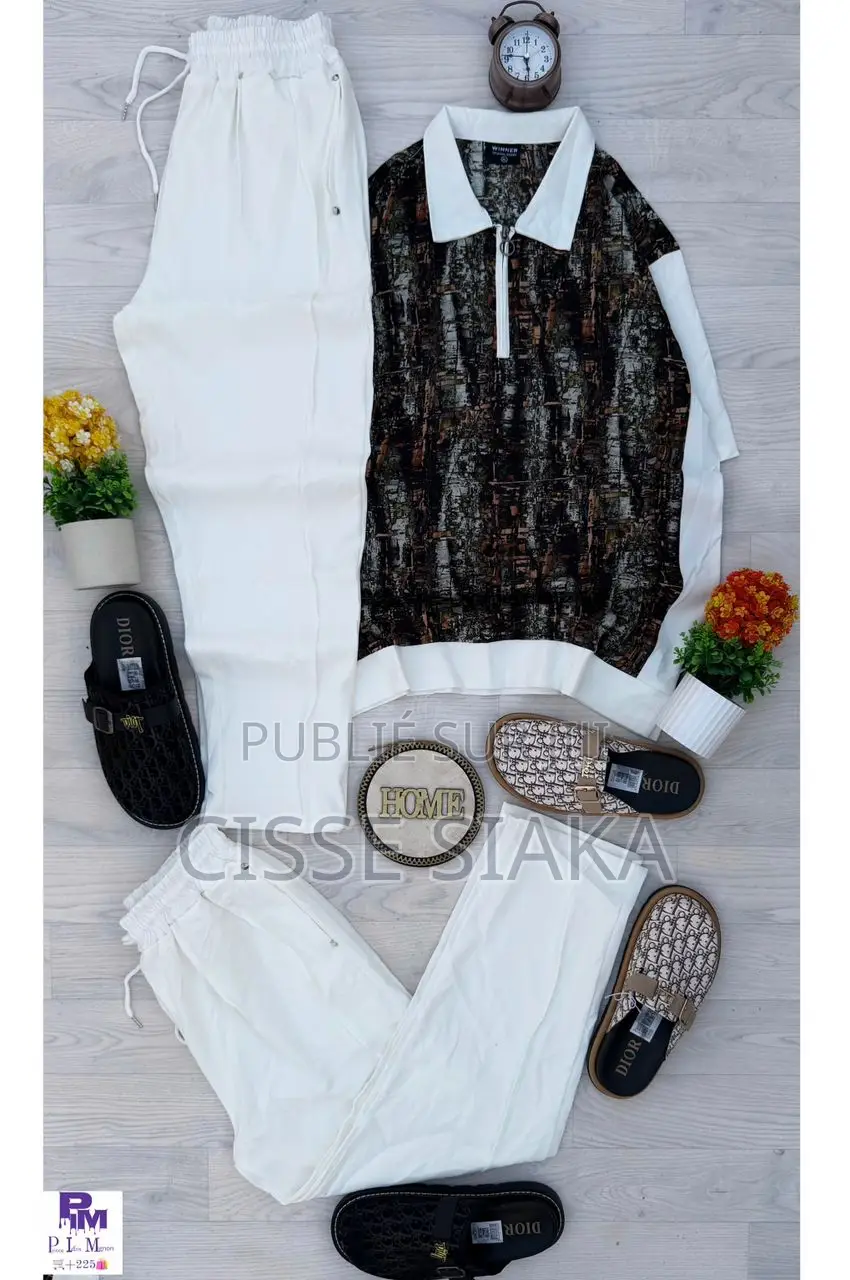 Vente De Vêtements Chaussures Montre Maillot