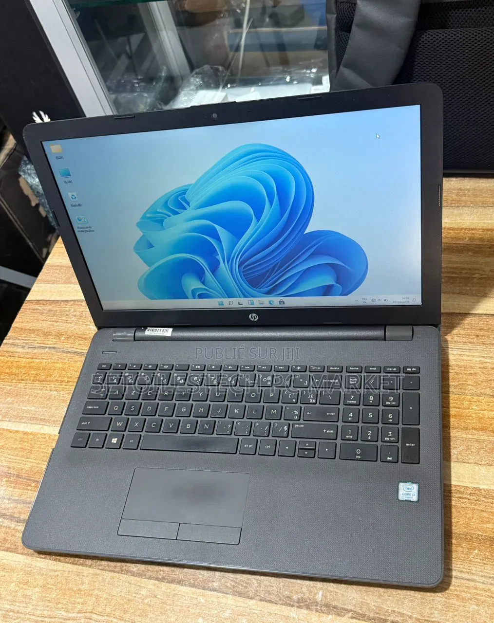 Nouveau Ordinateur portable HP 250 G6 8GB Intel Core i3 HDD+SSD 500GB