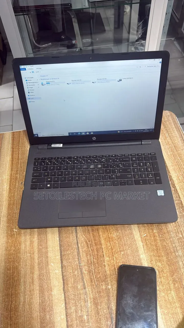 Nouveau Ordinateur portable HP 250 G6 8GB Intel Core i3 HDD+SSD 500GB