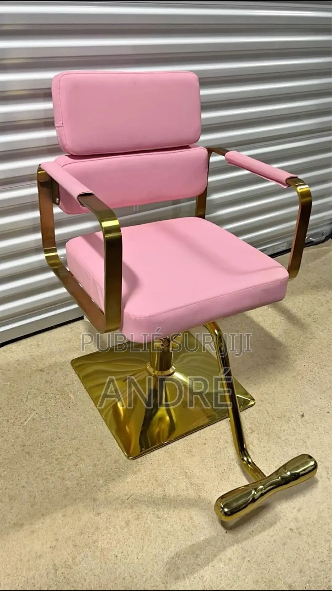 Chaise De Très Bonne Qualité