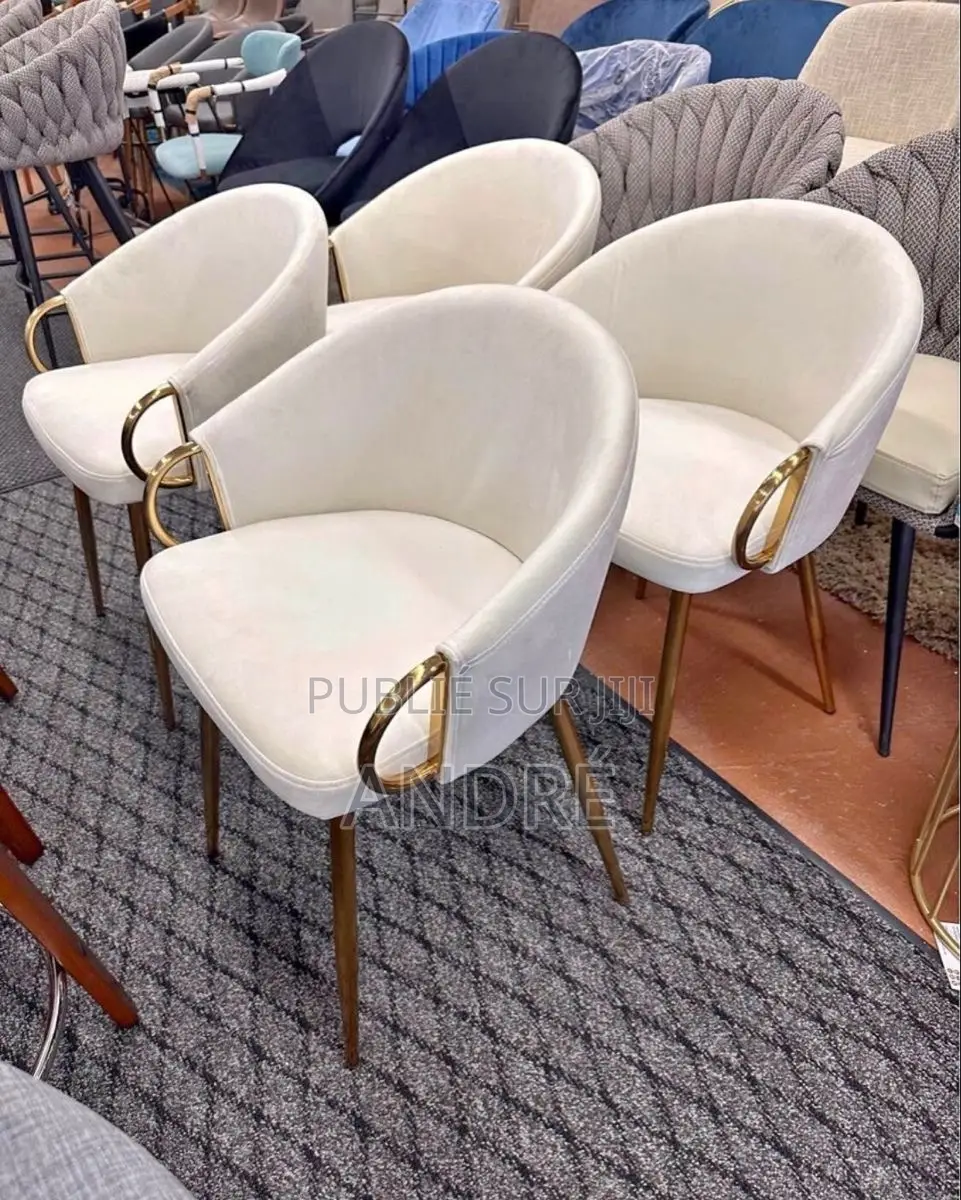 Chaise De Très Bonne Qualité