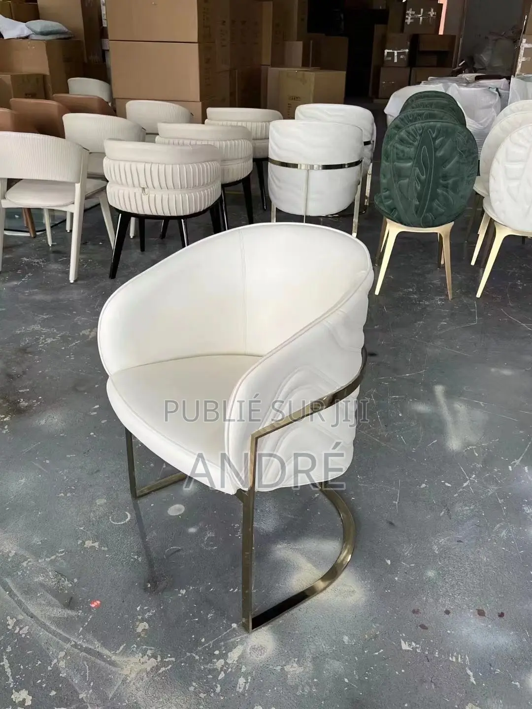 Chaise De Très Bonne Qualité