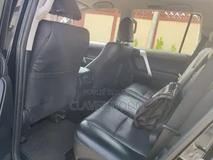 Toyota Land Cruiser Prado 2023 Noir