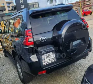 Toyota Land Cruiser Prado 2023 Noir