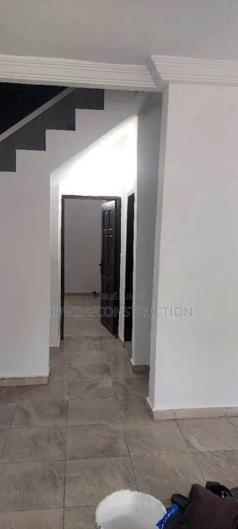 4chbre Villa dans Cocody à Vendre